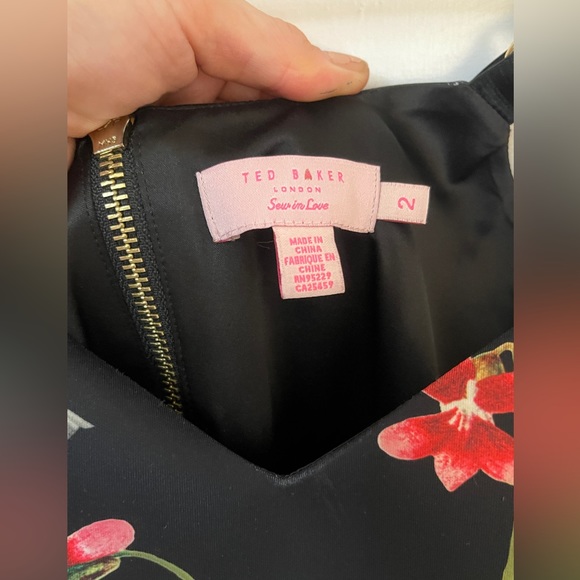 NWOT, Ted Baker London, black/floral cocktail dress, size 2 - Picture 6 of 7